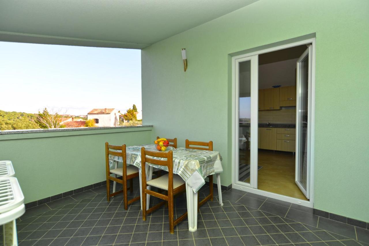 Apartments Bernarda 1773 Banjole Extérieur photo