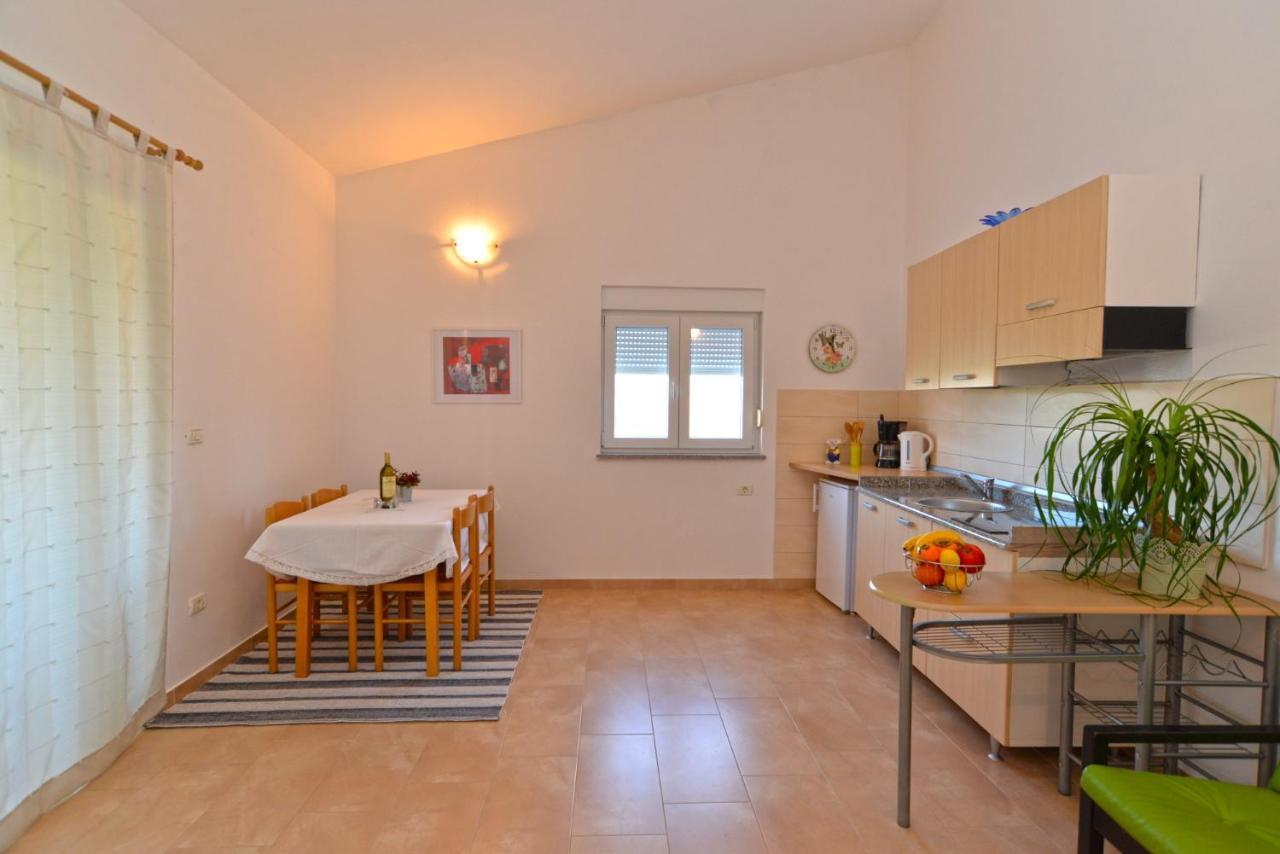 Apartments Bernarda 1773 Banjole Extérieur photo