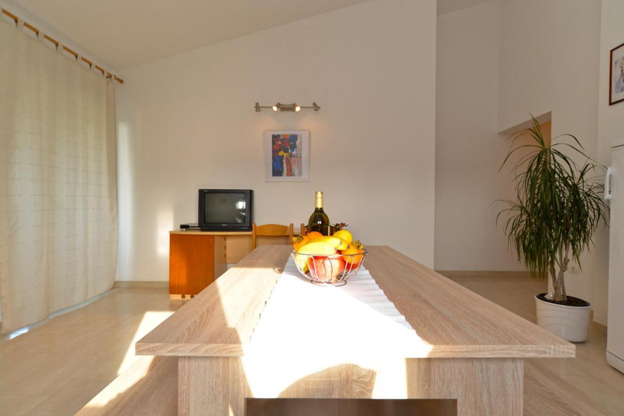 Apartments Bernarda 1773 Banjole Extérieur photo